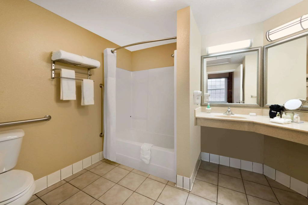 Hawthorn Extended Stay by Wyndham Rome