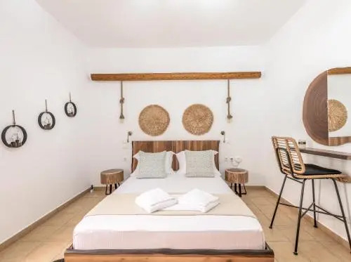 Mantelena studios & family apartments