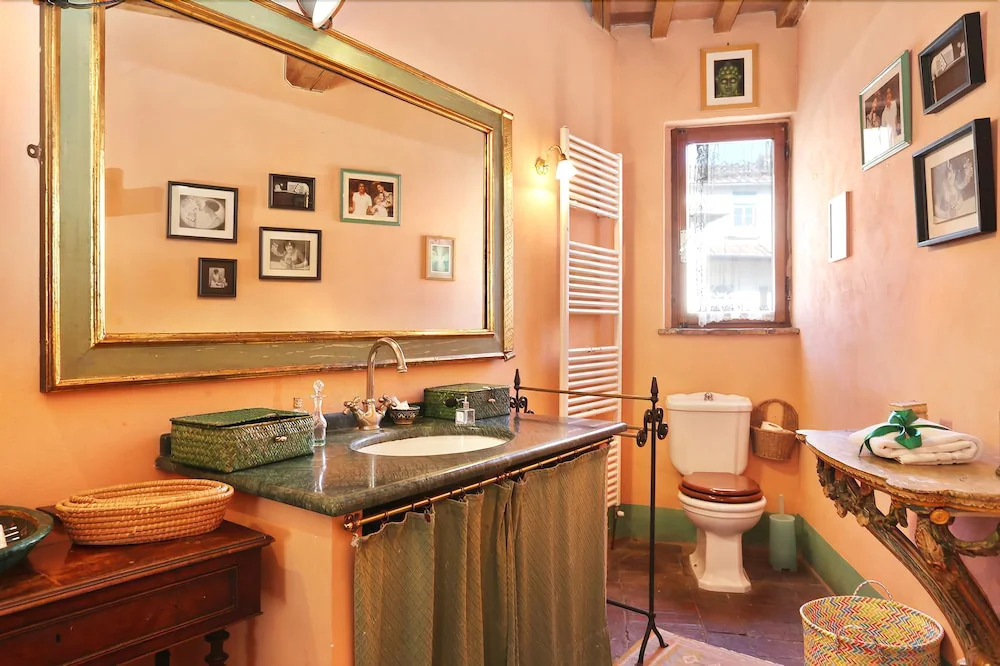 Delfina by Vacation in Lucca