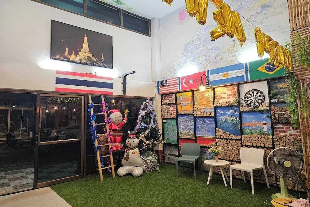 MT Friend Hostel Phuket Town