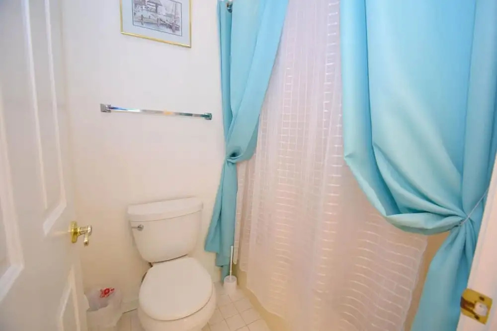 Harbour Club G7 2 Bedroom Condo by RedAwning