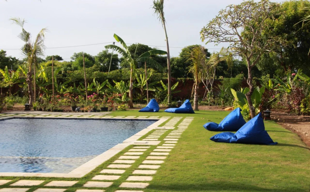 bananaleaf hostel bali