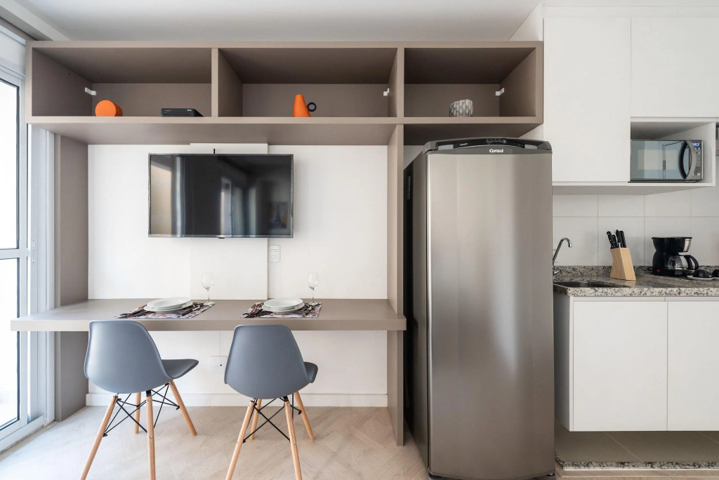 MiP6 - Studio em Pinheiros, próximo à Oscar Freire e ao metrô.