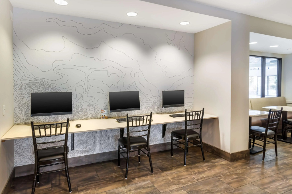 Best Western Plus Cotton Tree Inn