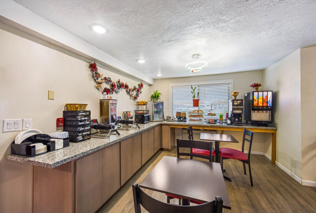 Ramada by Wyndham Medford Airport North