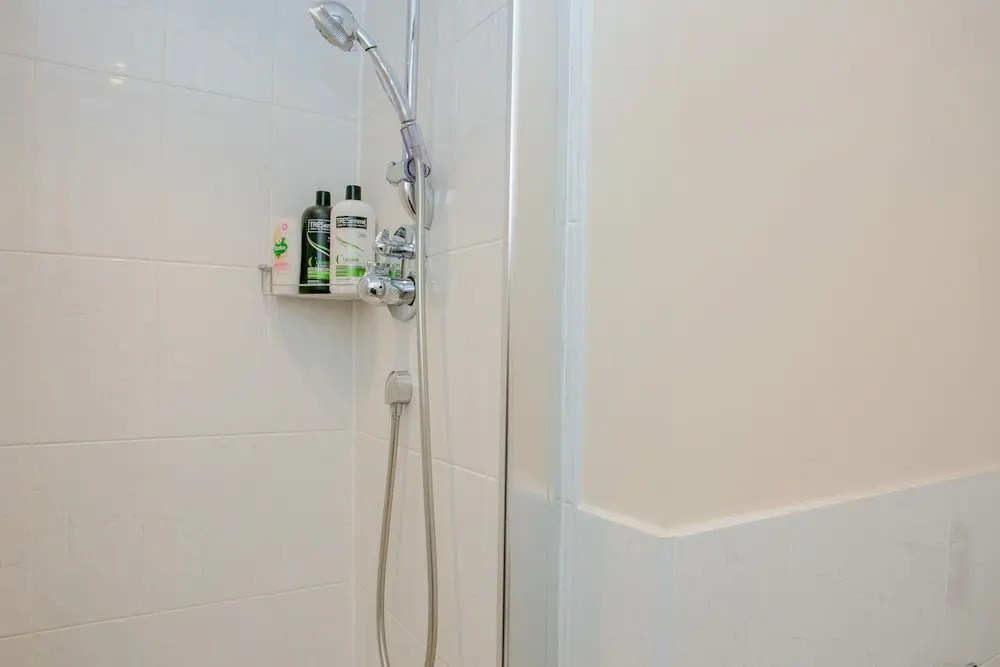 2 Bedroom Balcony Apartment In Putney