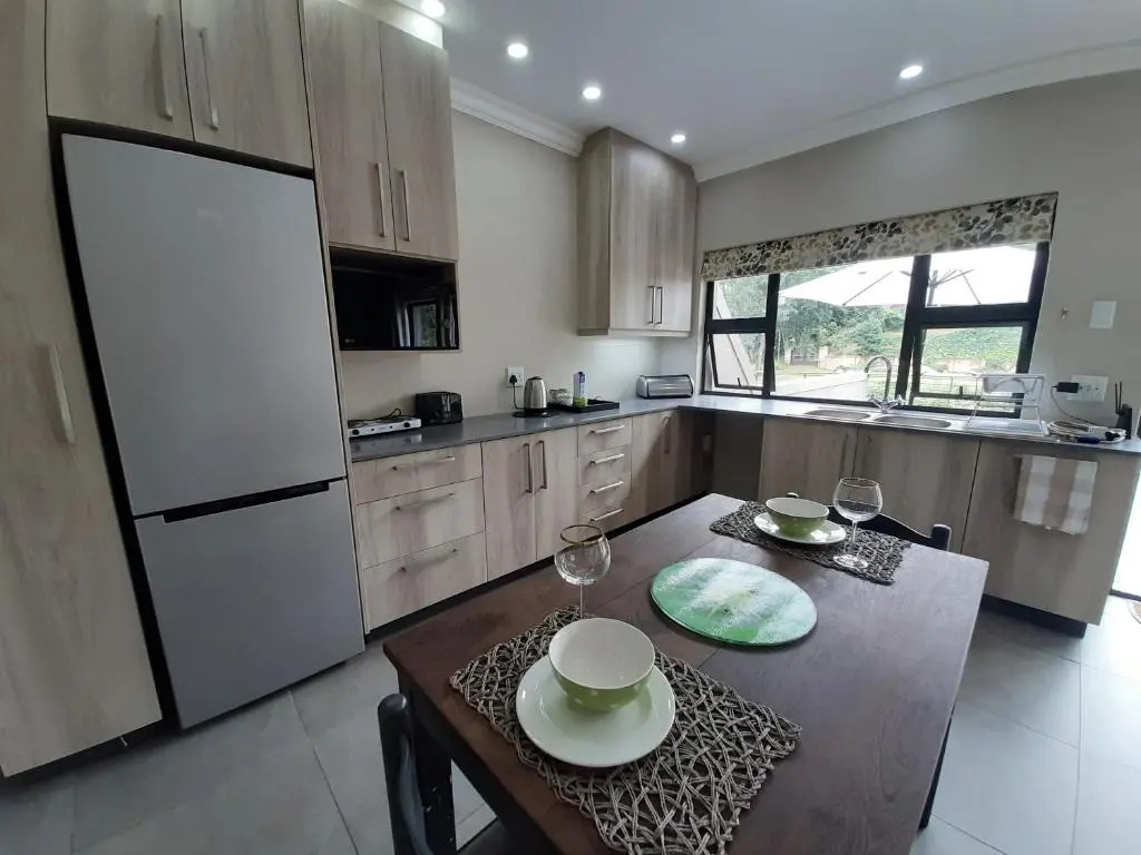 Studio 5 Churchill Lane Apartment