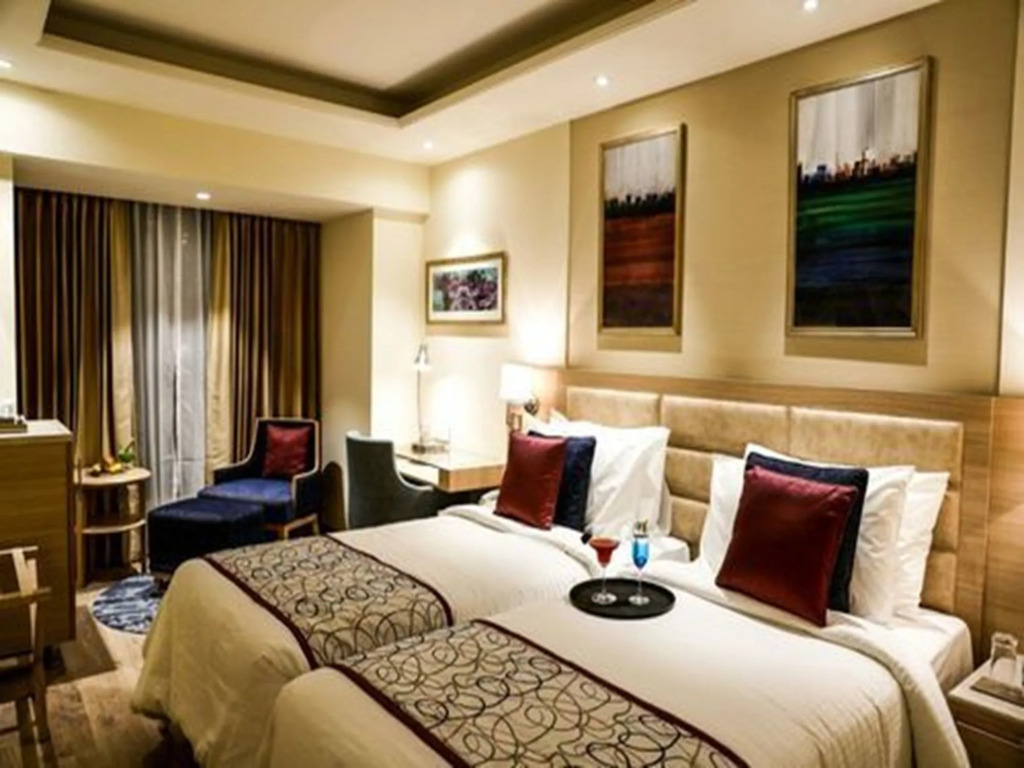 Golden Sarovar Portico