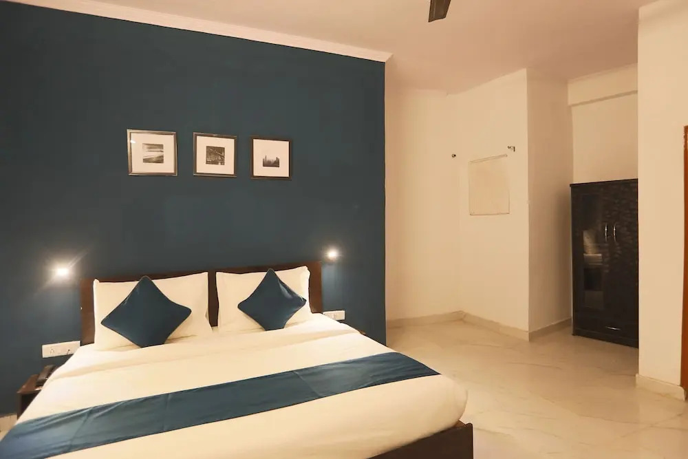 Silverkey Executive Stays 42928 Near Global Hospital