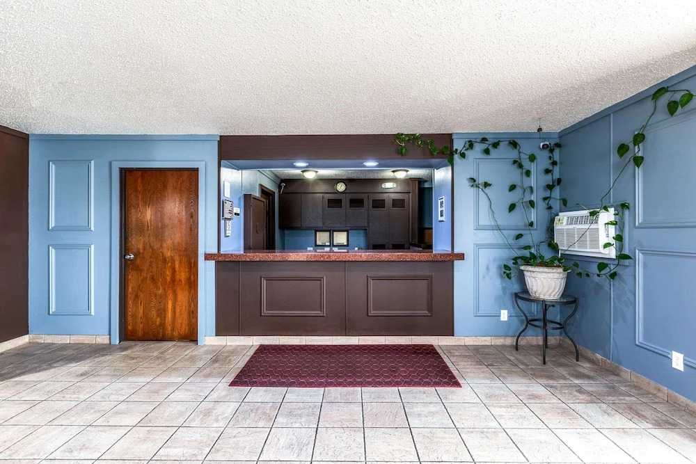 America's Inn & Suites Auburn