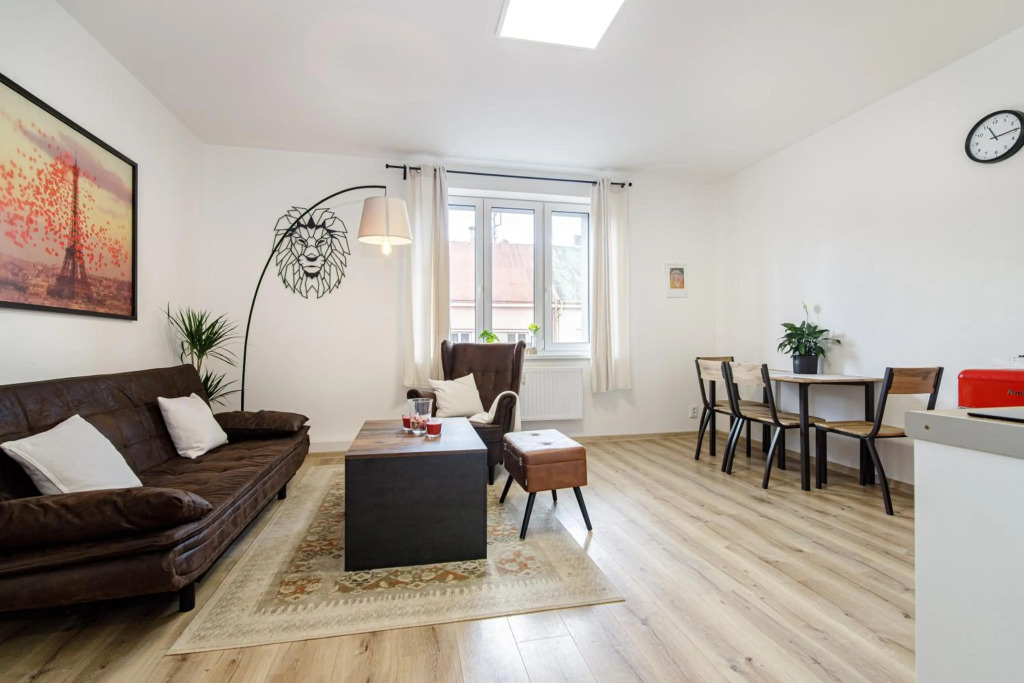 Lovely 1 Bedroom Aparment Fully Revovated