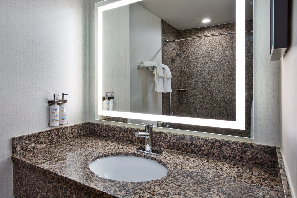 Holiday Inn Ontario Airport - California by IHG