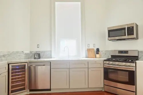 Sleek 2BR in Marigny by Sonder