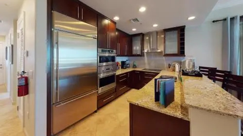 South Bay Beach Club #37 Penthouse - 3 Bedroom 3 Bathroom Unit