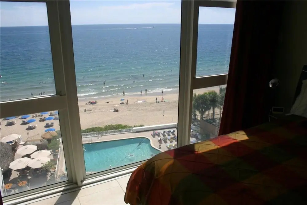 Galt Ocean Gem 1-1 Direct Ocean Views 7