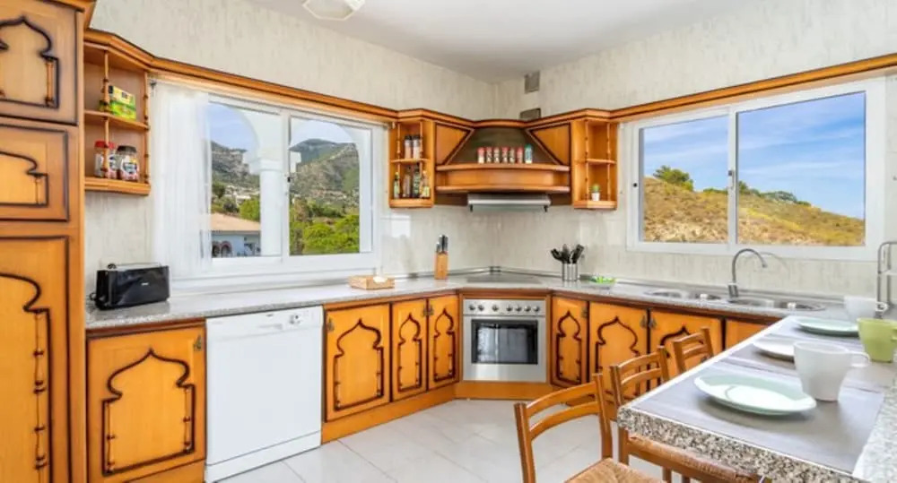 Villa - 4 Bedrooms with Pool, WiFi and Sea views - 107886