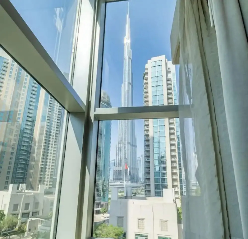 Stylish 2BR With Burj Khalifa View Near Dubai Mall