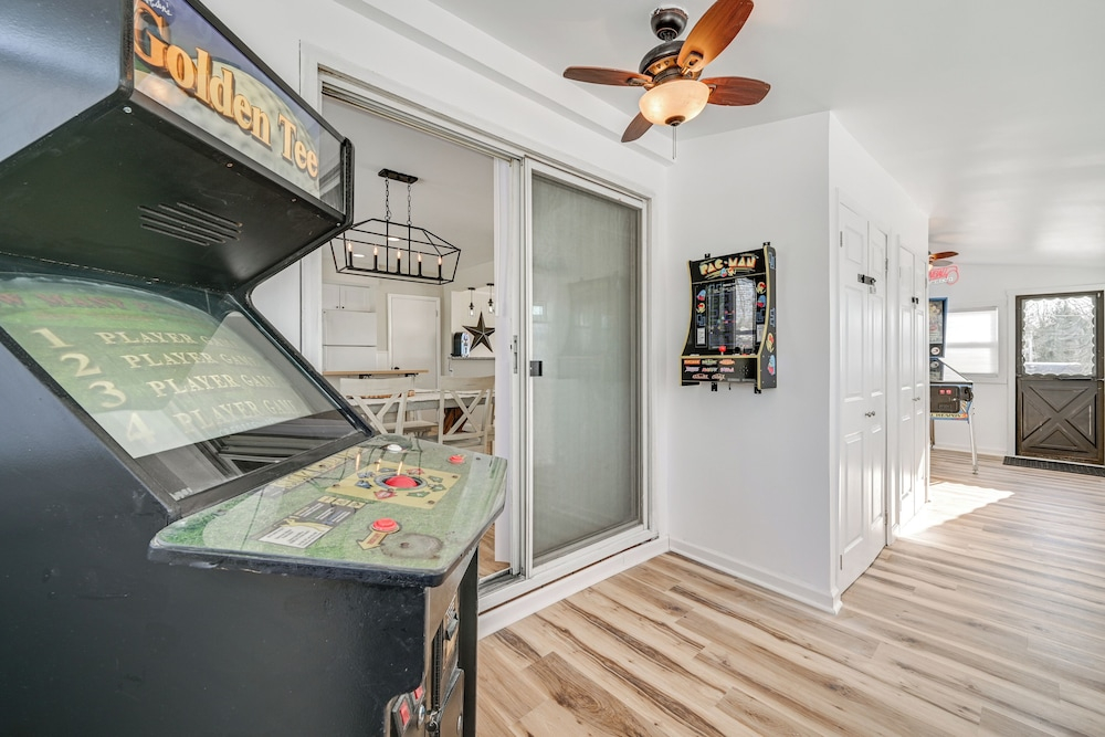 1 Mi to Liberty Mountain Resort: Apt w/ Game Room!