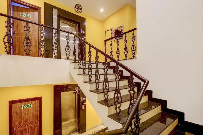 Collection O 74285 Grand Continent Indira Nagar