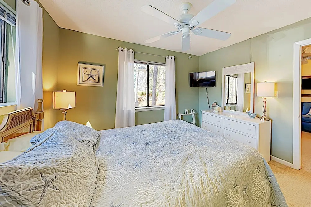 New Listing! Ground-floor W/ Pools, Tennis 2 Bedroom Villa