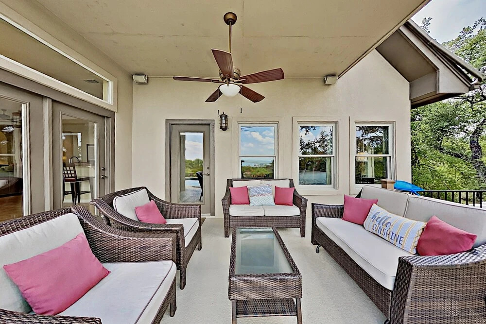 Sacred Vista: Opulent Hill Country With Pool 5 Bedroom Home
