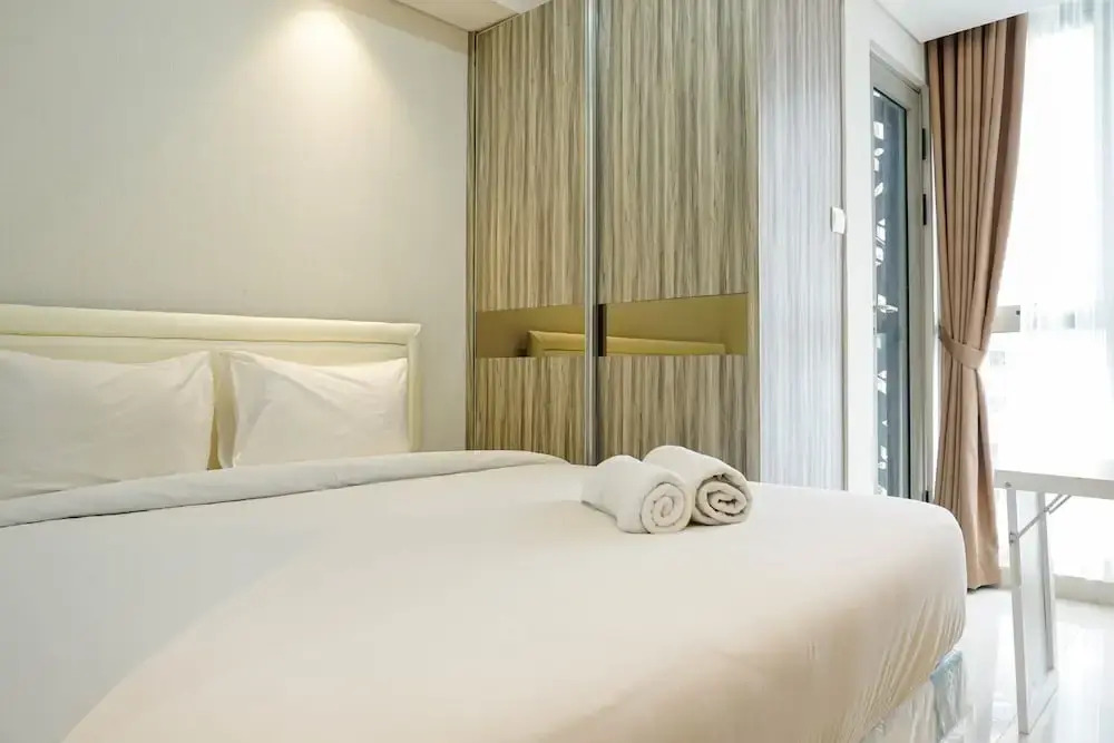 Exclusive and Great Location 1Br Gold Coast Apartment Near Pik
