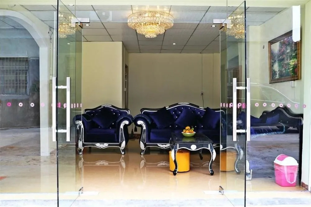 Xiamen Station inn