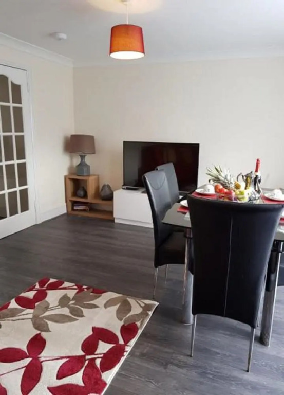 Huku Kwetu - Brentwood Townhouse