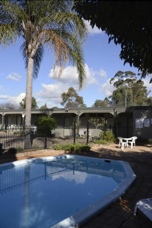 Hermitage Motel