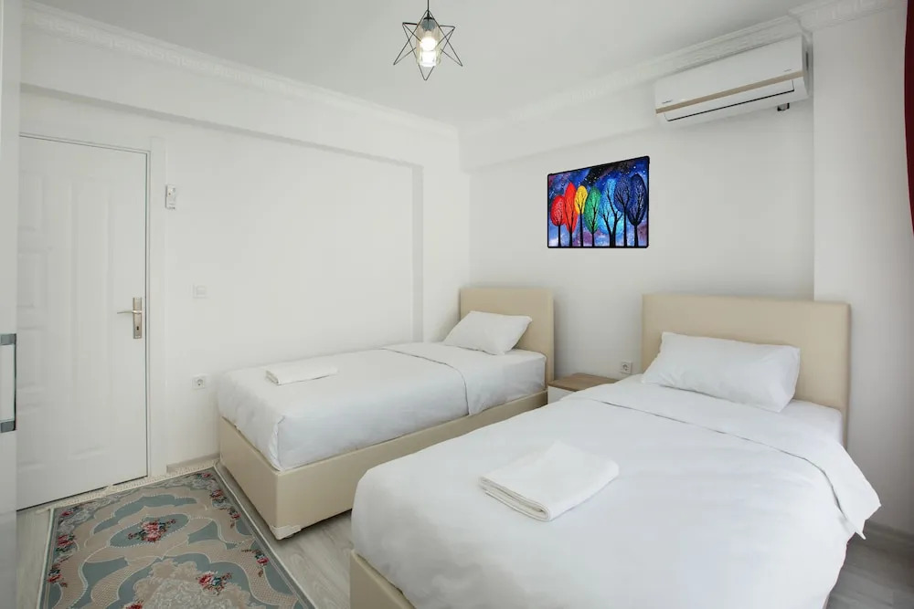 Golden Star Suites