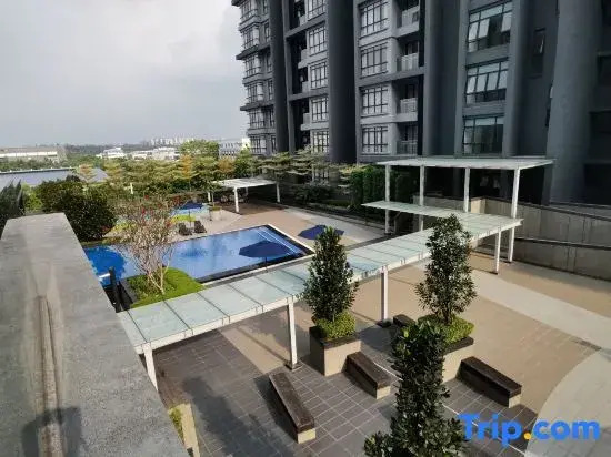 Pool View Geniehome 3BR2B Free Wifi @ Shah Alam Glenmarie
