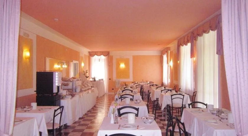 Hotel Diana