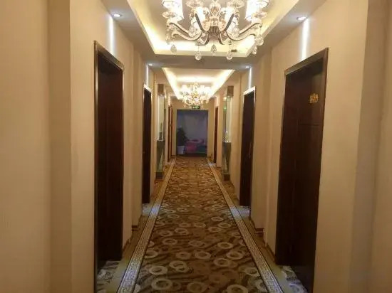 Yingshan Huayi Hotel
