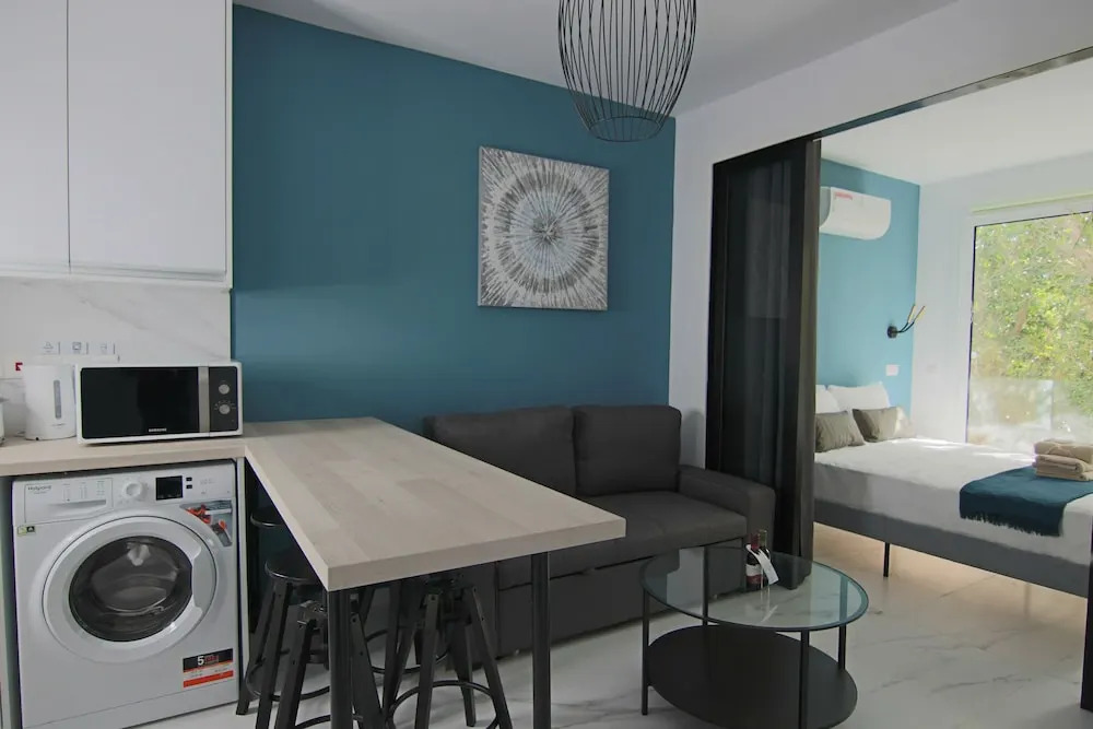 Limnaria 123: Seaside Romantic Flat