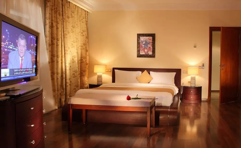 A Wonderful 3 Bedroom Villa Overlooking the sea Offering a 5 Experience