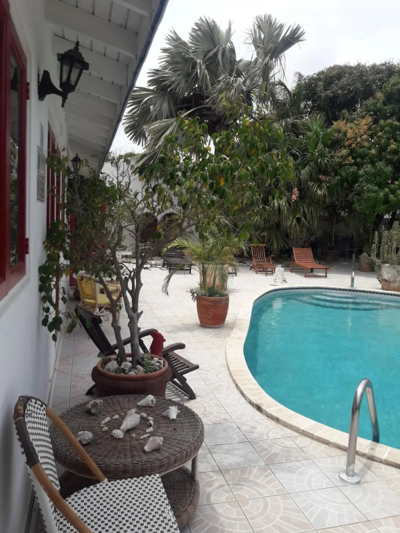 Palmitas Hostel with tropical garden & pool
