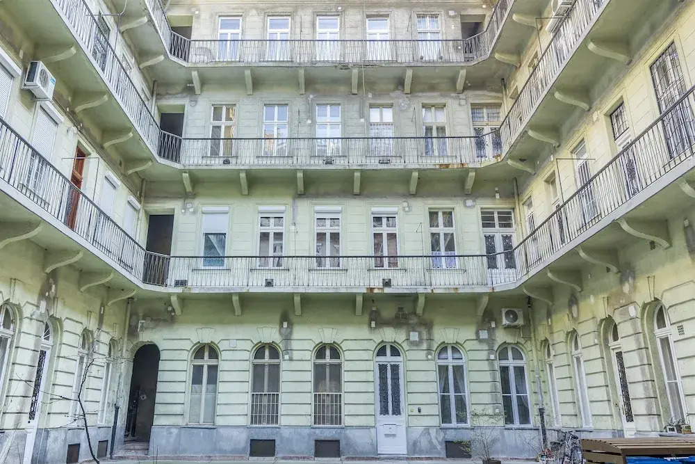 Vanilla Apartment