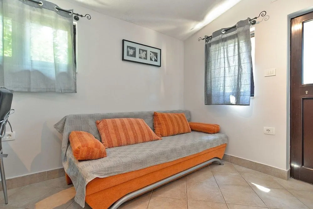 Apartment 1642