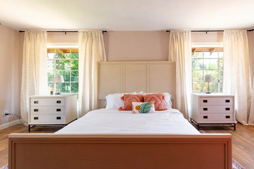 Fox Manor The Ultimate Fresno Getaway 5 Bedroom Home by RedAwning