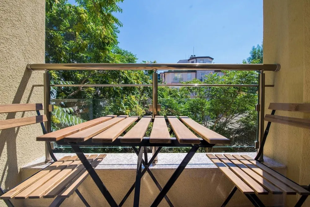 FM Deluxe 1-BDR Apartment - Cinecitta