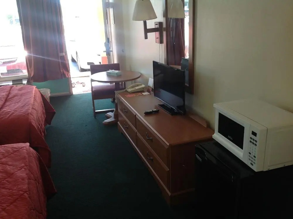 Budget Inn