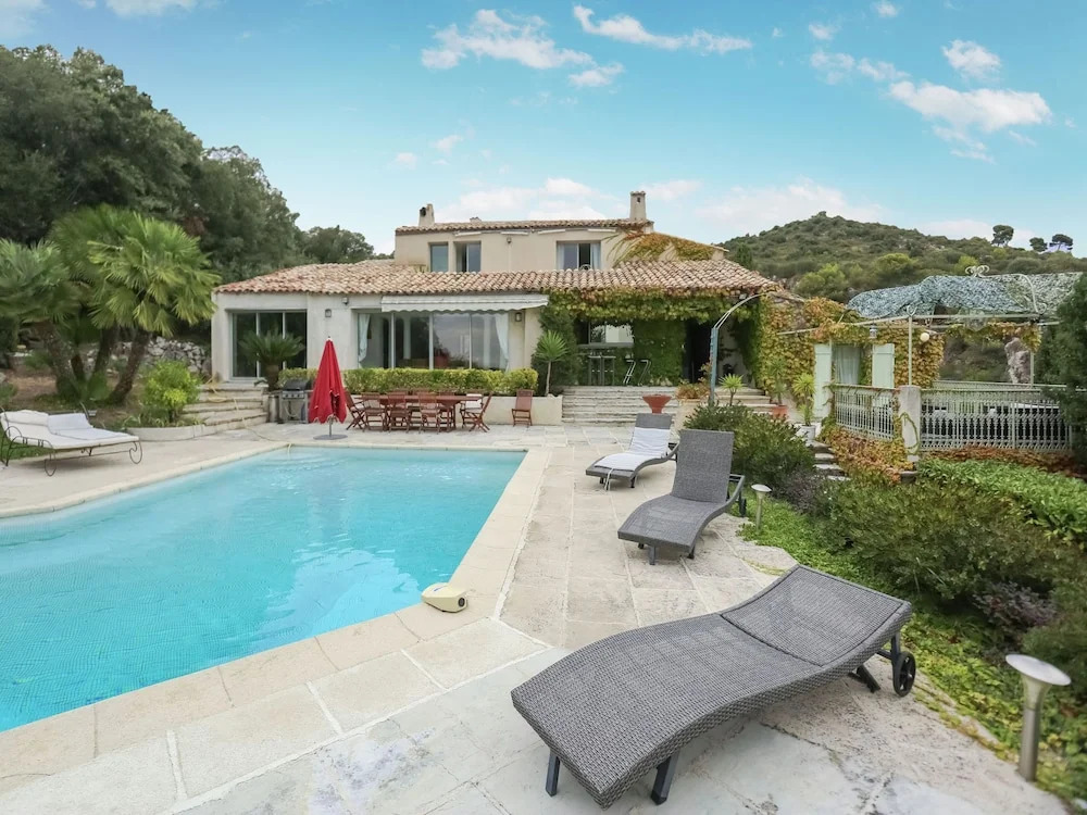 Mediterranean Villa With Panoramic Views of Nice and the Mediterranean Sea