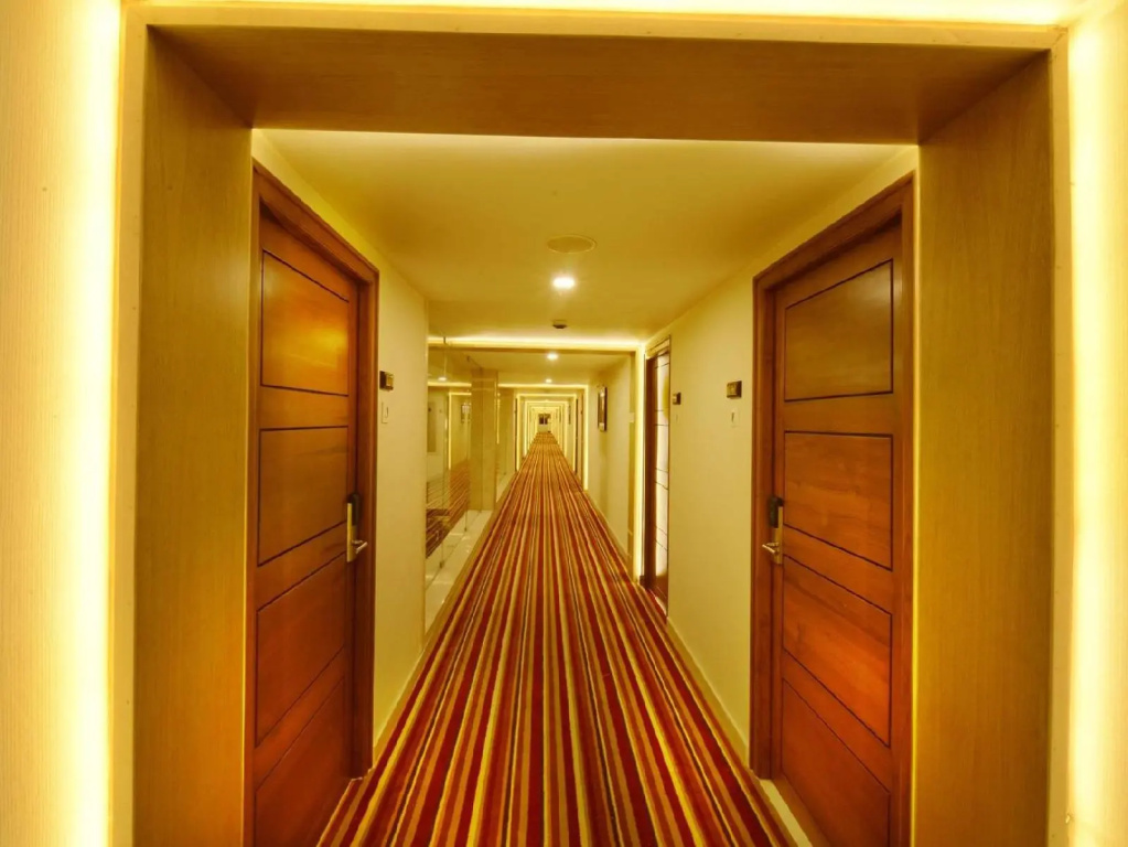 Hotel Mahis Gateway