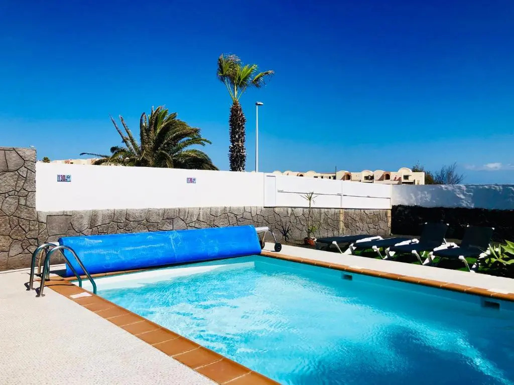 Villa Descansa with private Pool, Air-Conditioning, Sea View, Smart-TV Wifi