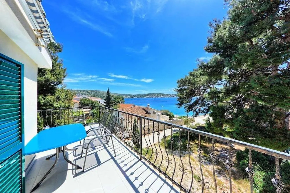 APARTMANI-RUZMARIN