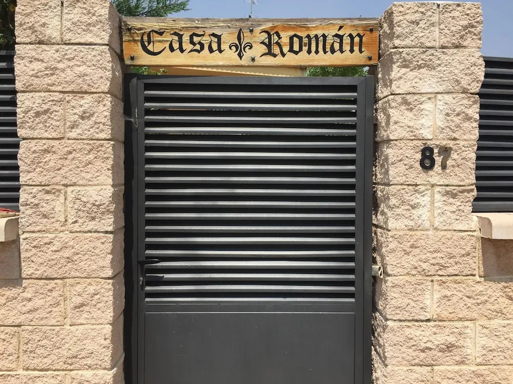 Casa Roman I