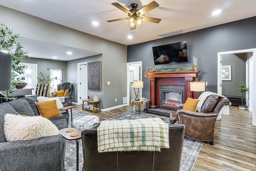 The Hidden Pearl - Home Near Trail & State Fair