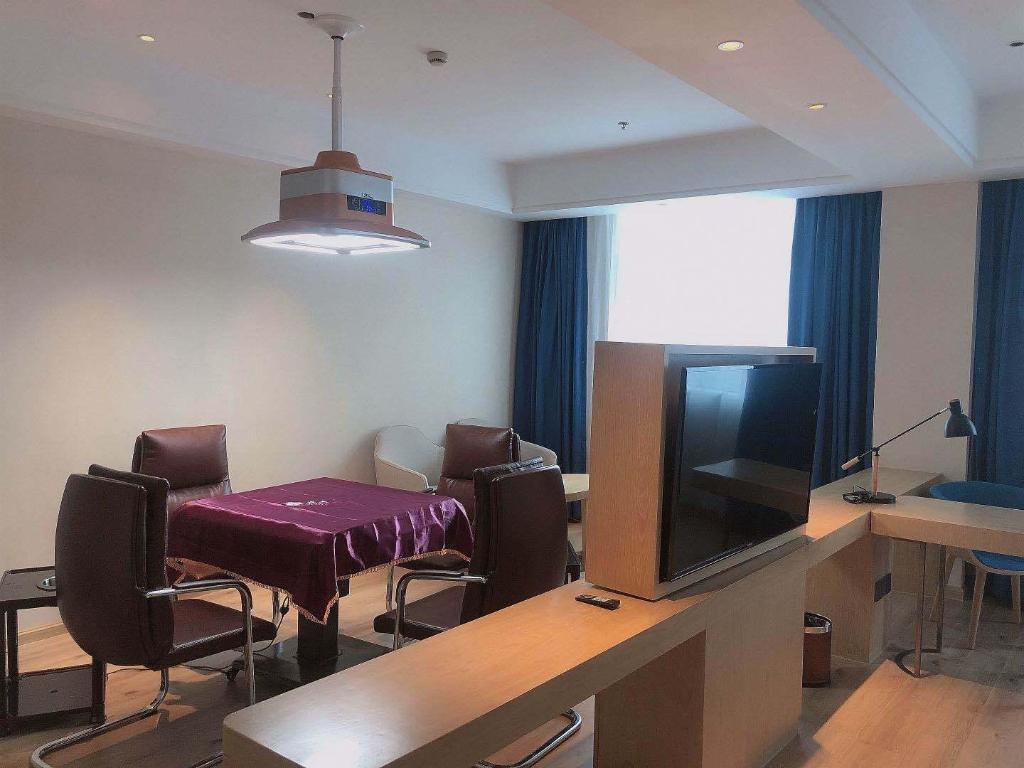 Kyriad Hotel (Shaoyang Jiusheng Beihai)