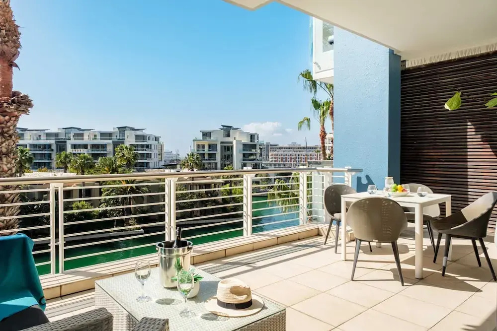 Stylish Retreat With Marina Views at Juliette 307