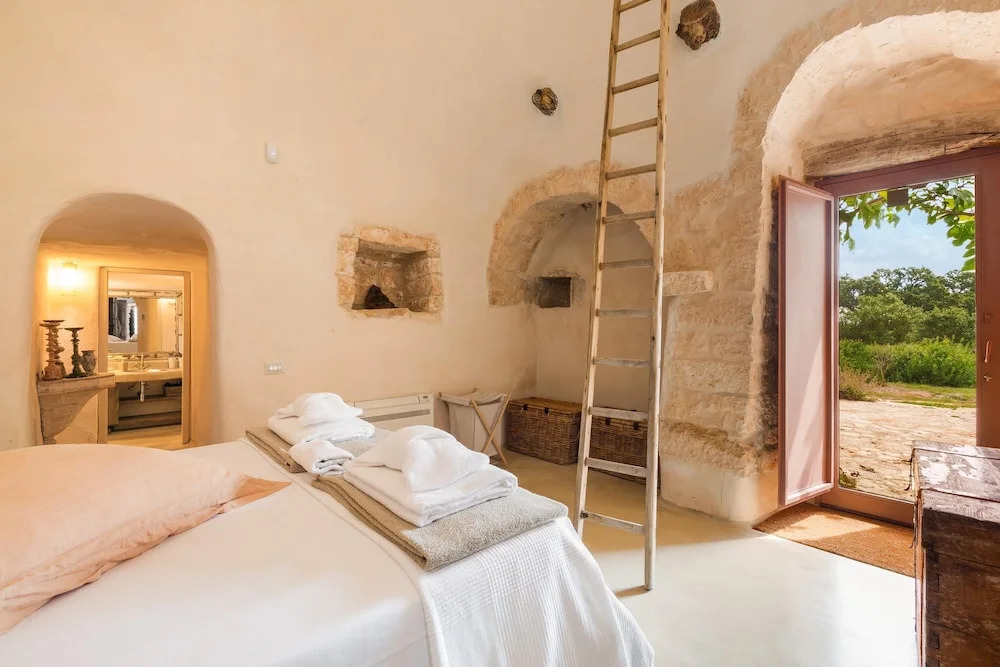 Trulli di Monte Reale by Perle di Puglia